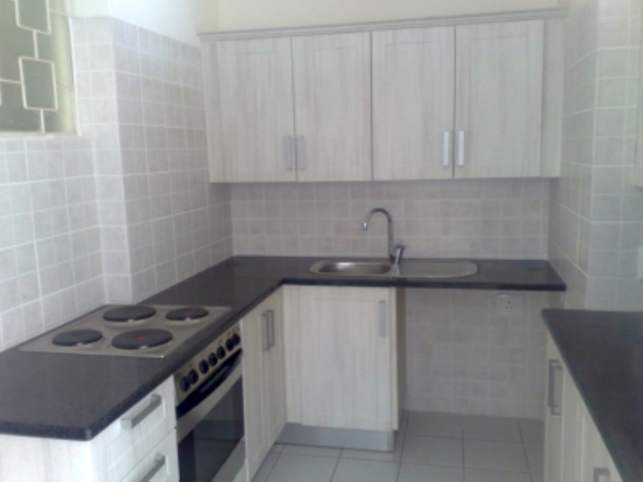 To Let 2 Bedroom Property for Rent in Summerstrand Eastern Cape
